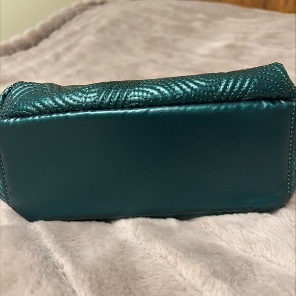 Dash Crossbody Bag Wickedly Green NWT $70 - Picture 6 of 6